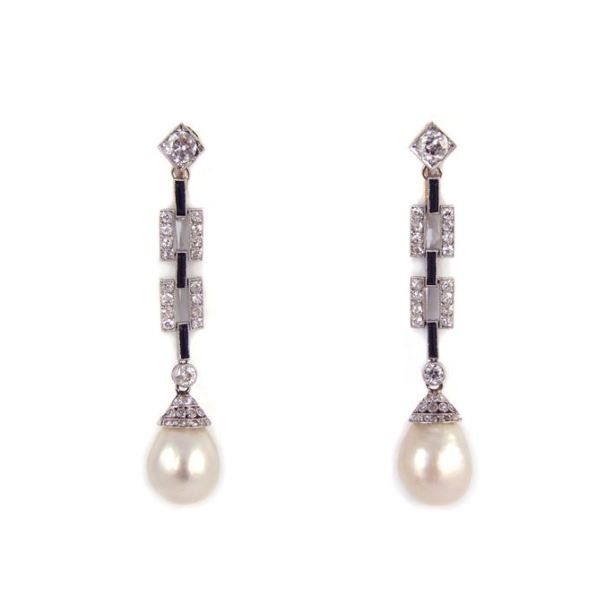 Pair of Art Deco drop pearl, diamond and onyx pendant earrings | MasterArt